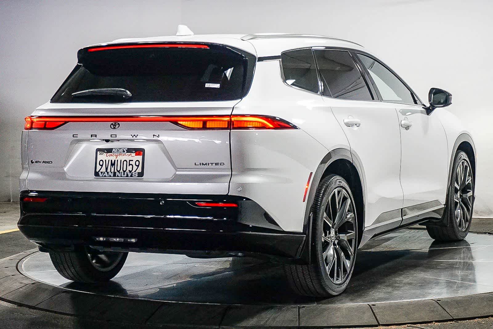 2025 Toyota Crown Signia Limited