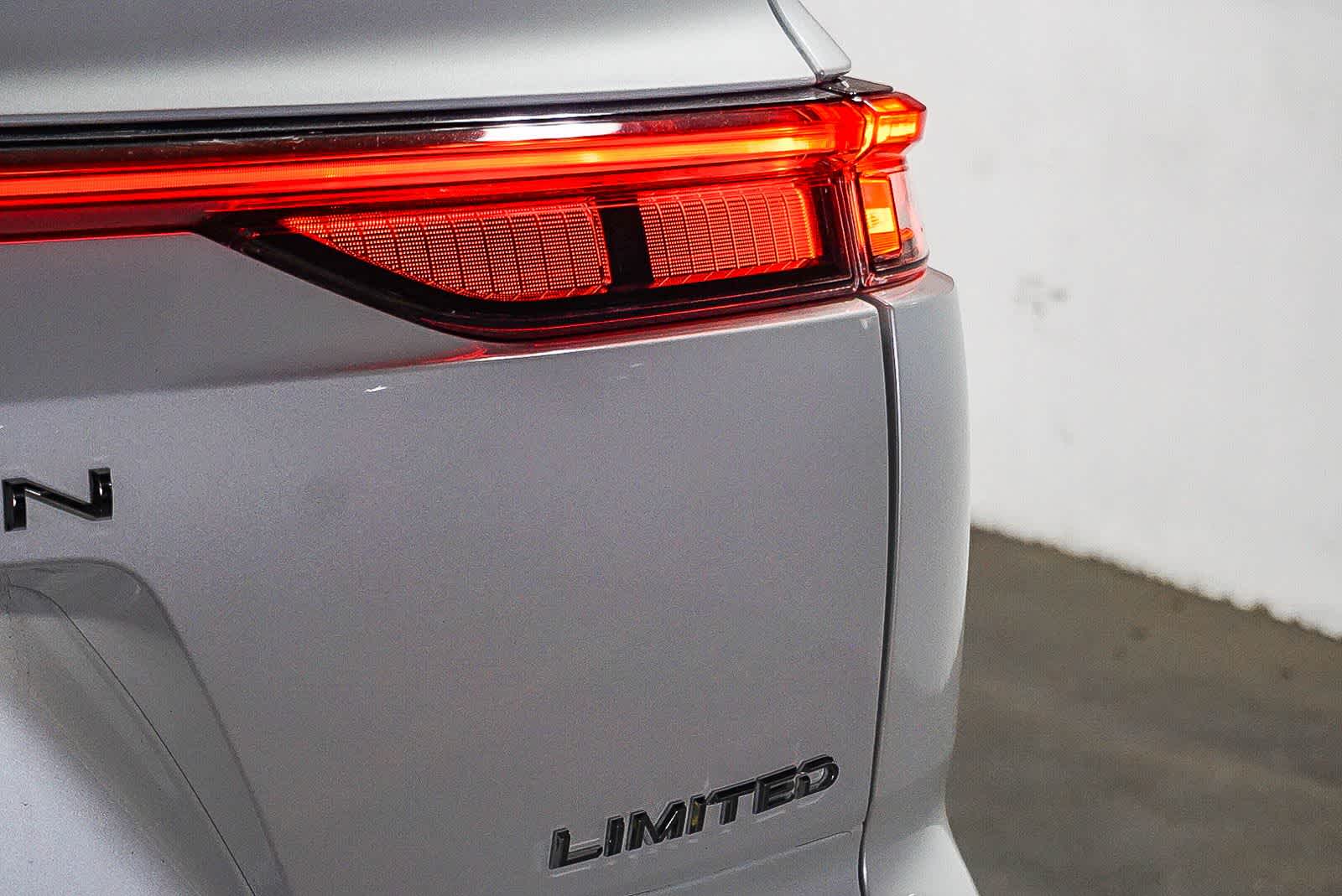 2025 Toyota Crown Signia Limited