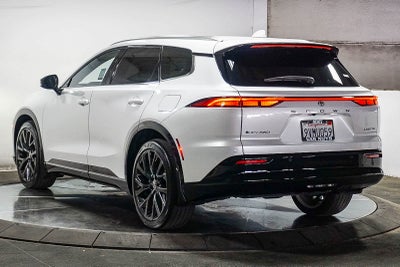 2025 Toyota Crown Signia Limited