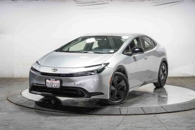 2025 Toyota Prius LE