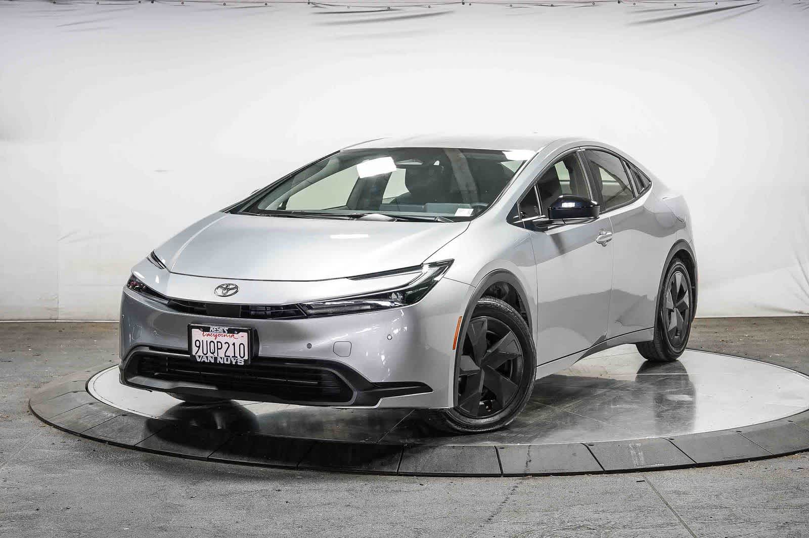 2025 Toyota Prius LE