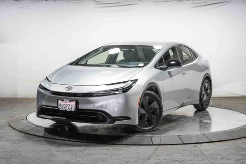 2025 Toyota Prius LE