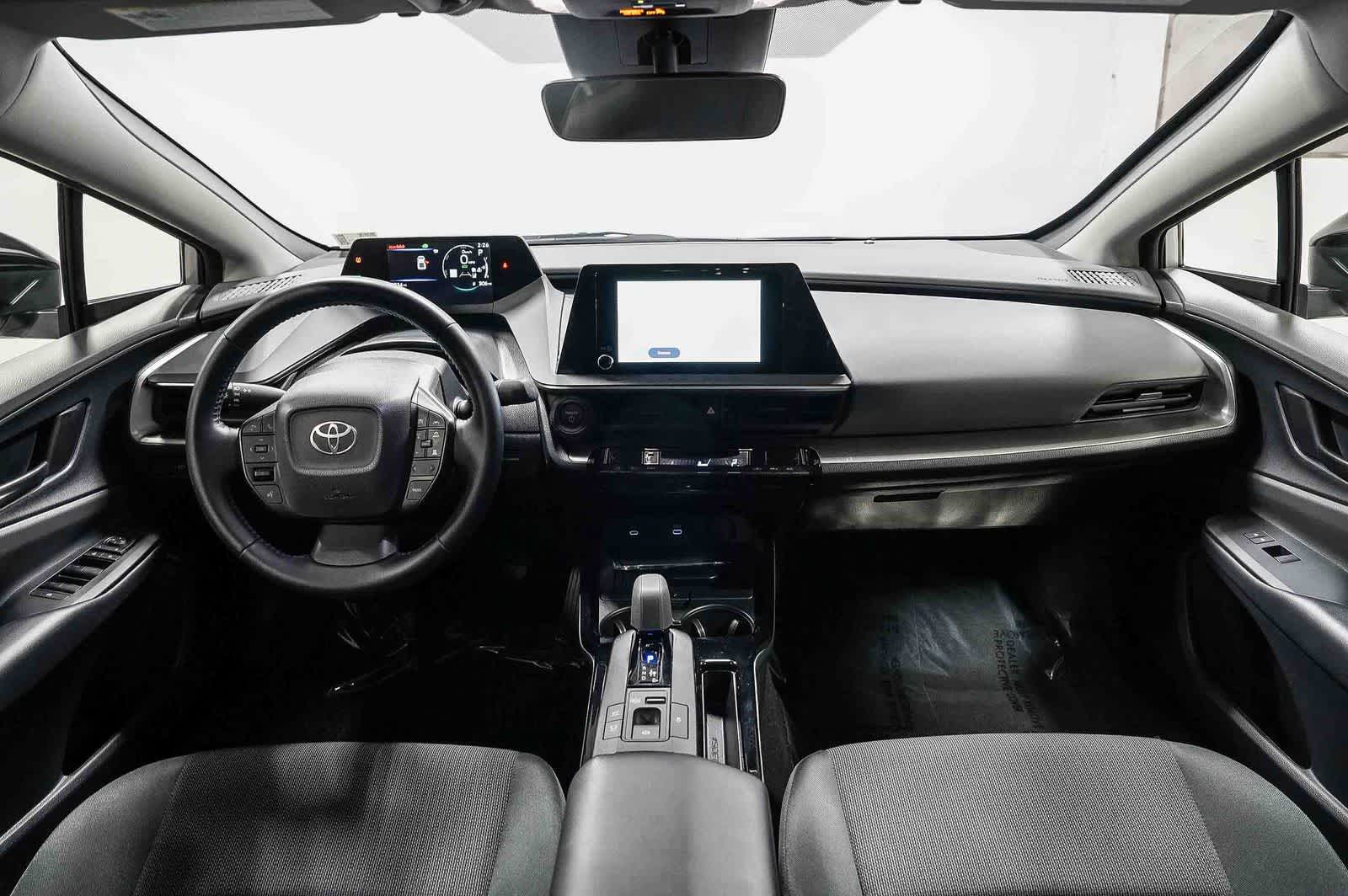 2025 Toyota Prius LE