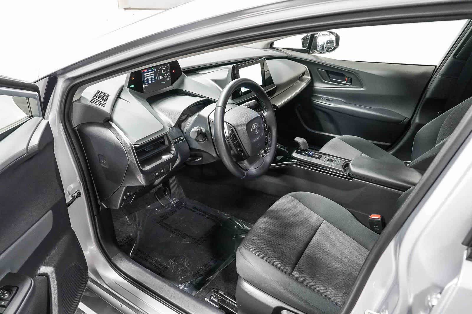2025 Toyota Prius LE