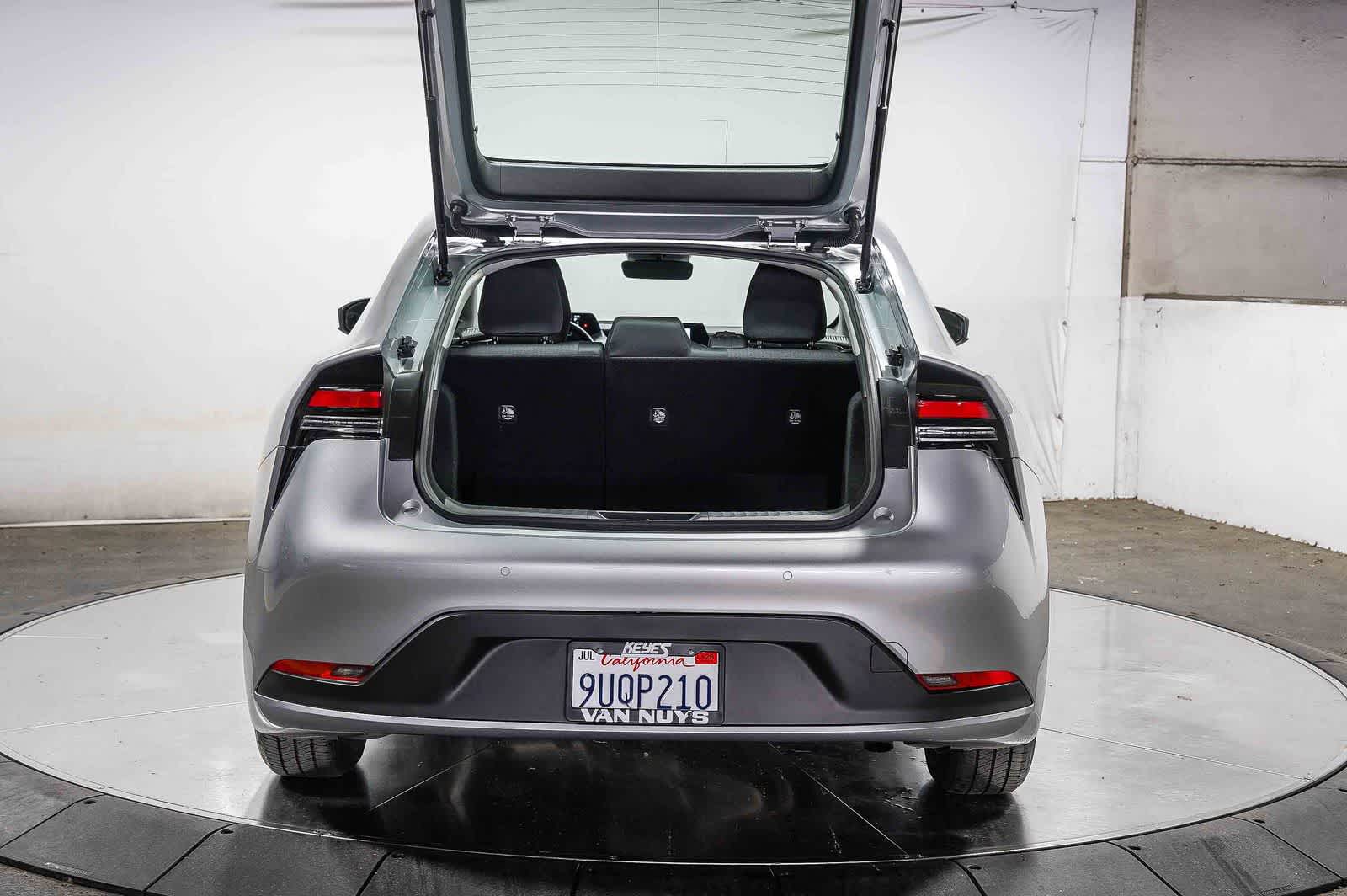 2025 Toyota Prius LE