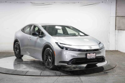 2025 Toyota Prius LE