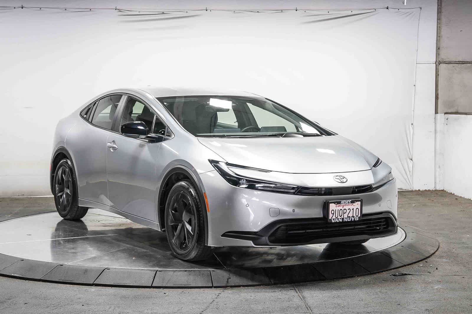 2025 Toyota Prius LE