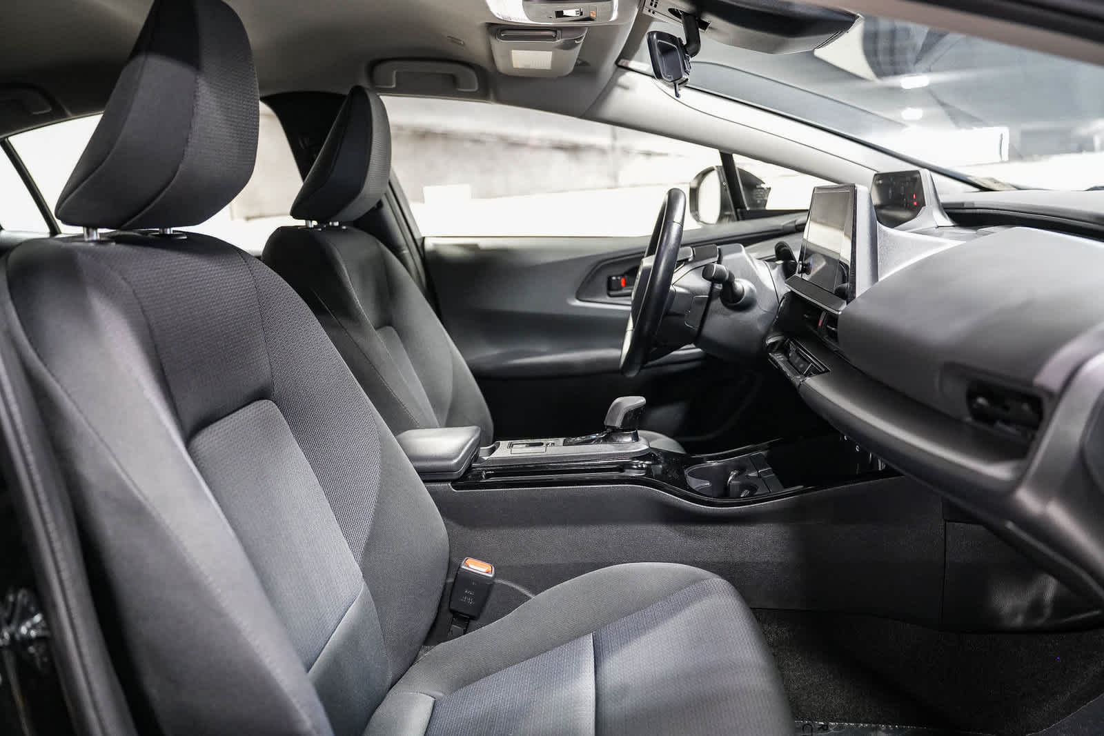 2025 Toyota Prius LE