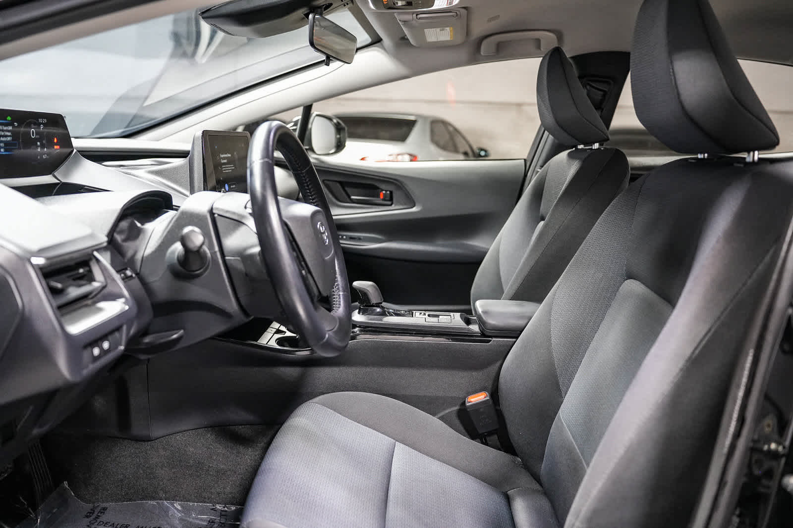 2025 Toyota Prius LE
