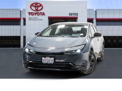 2025 Toyota Prius LE