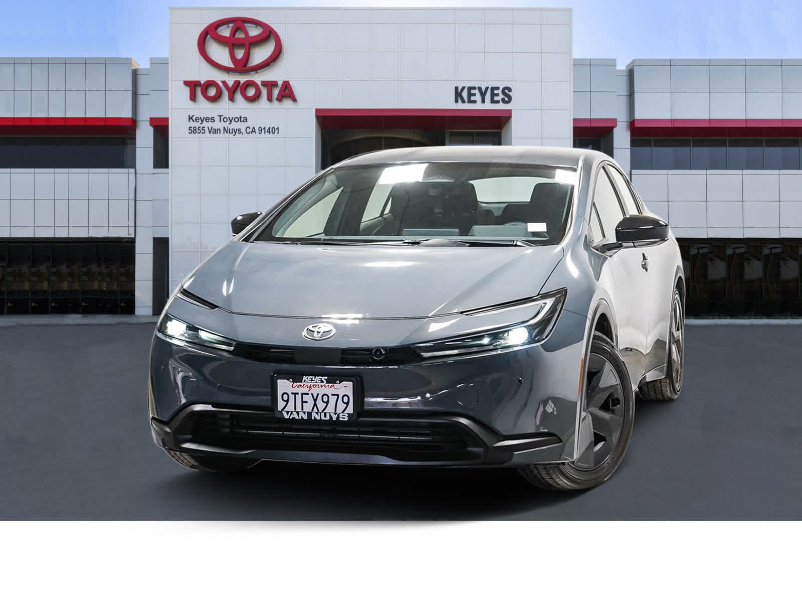 2025 Toyota Prius LE