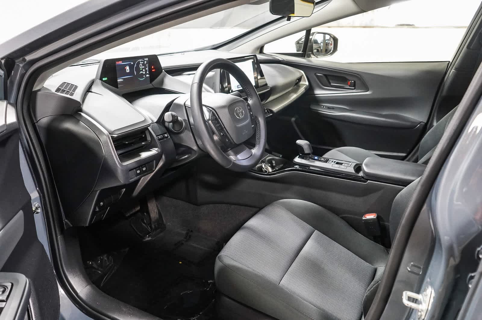 2025 Toyota Prius LE