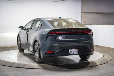 2025 Toyota Prius LE