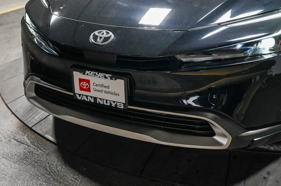 2026 Toyota Prius Plug-In Hybrid SE