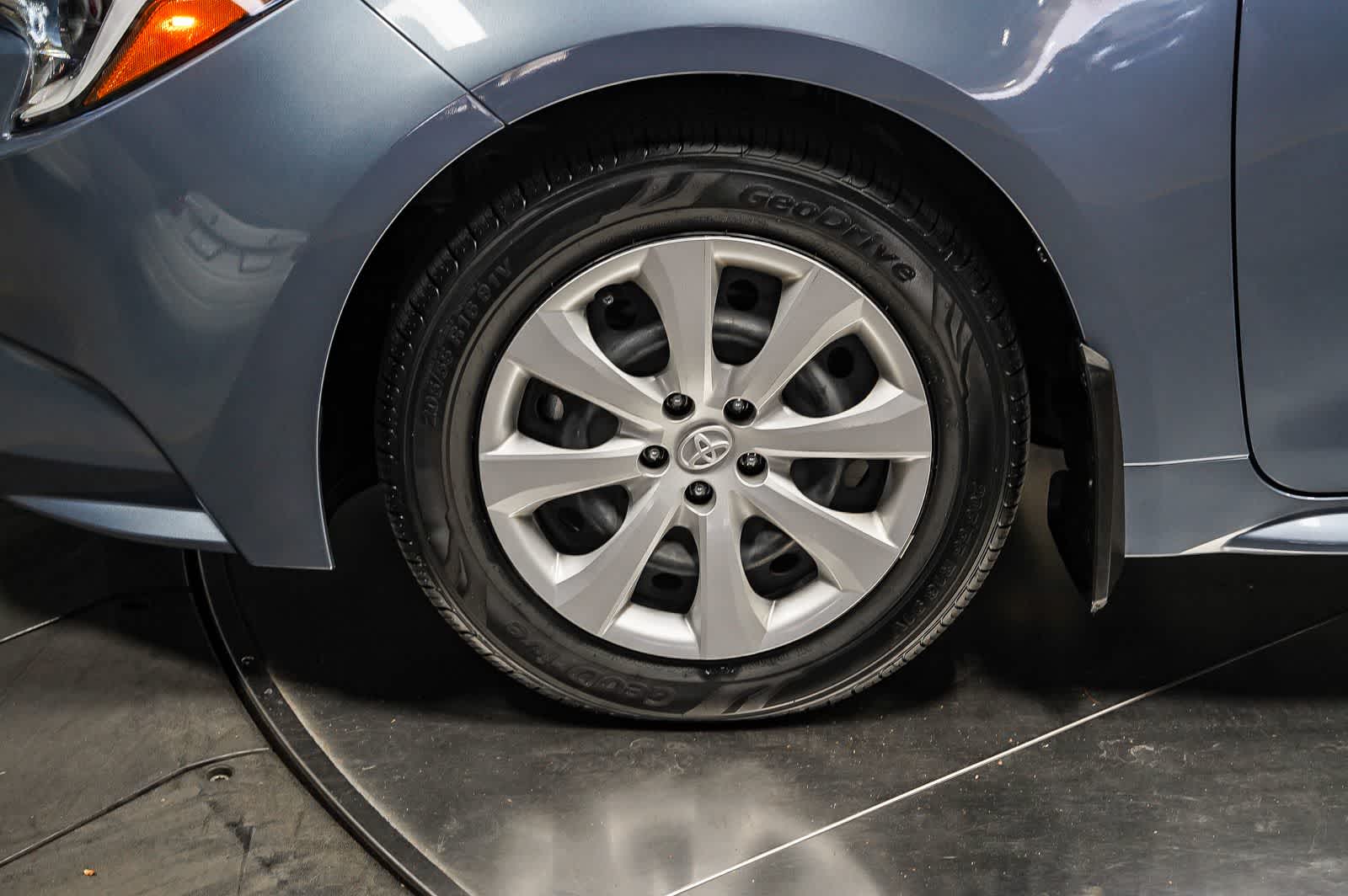 2024 Toyota Corolla Hybrid LE