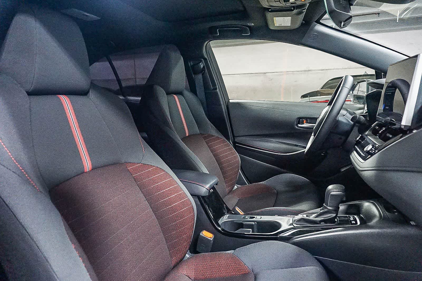 2025 Toyota Corolla Hybrid SE