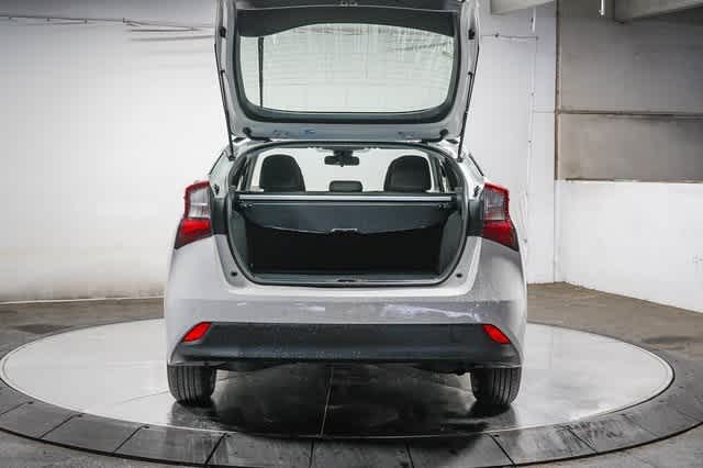 2021 Toyota Prius L Eco