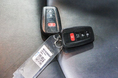 2022 Toyota Prius XLE