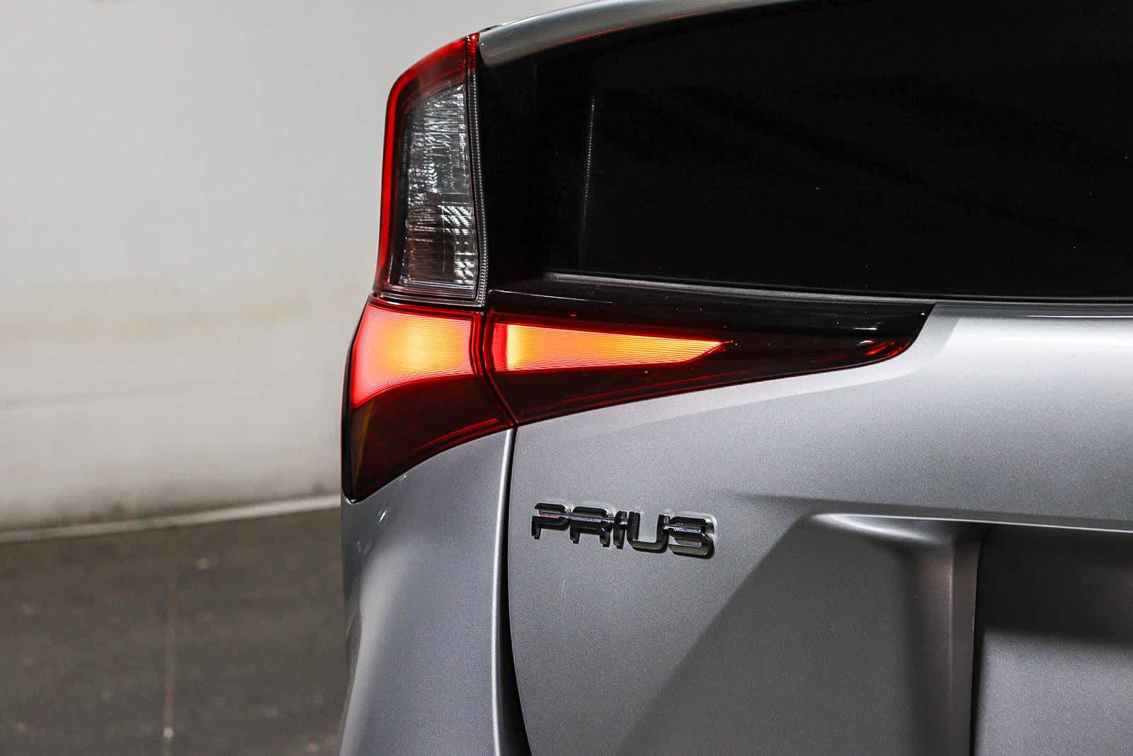 2022 Toyota Prius LE
