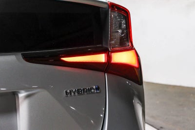 2022 Toyota Prius LE