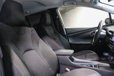 2022 Toyota Prius LE