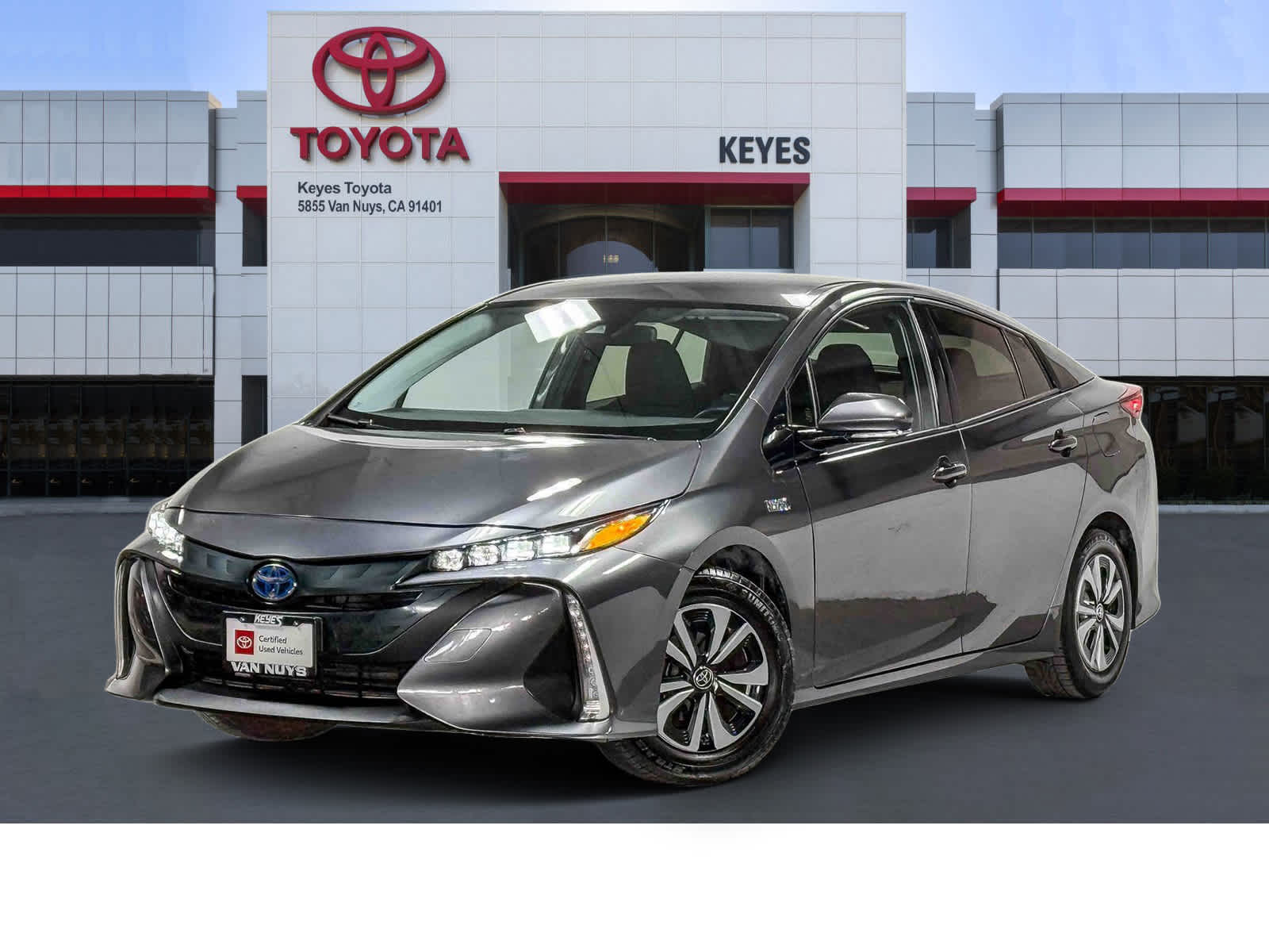 2019 Toyota Prius Prime Plus's photo