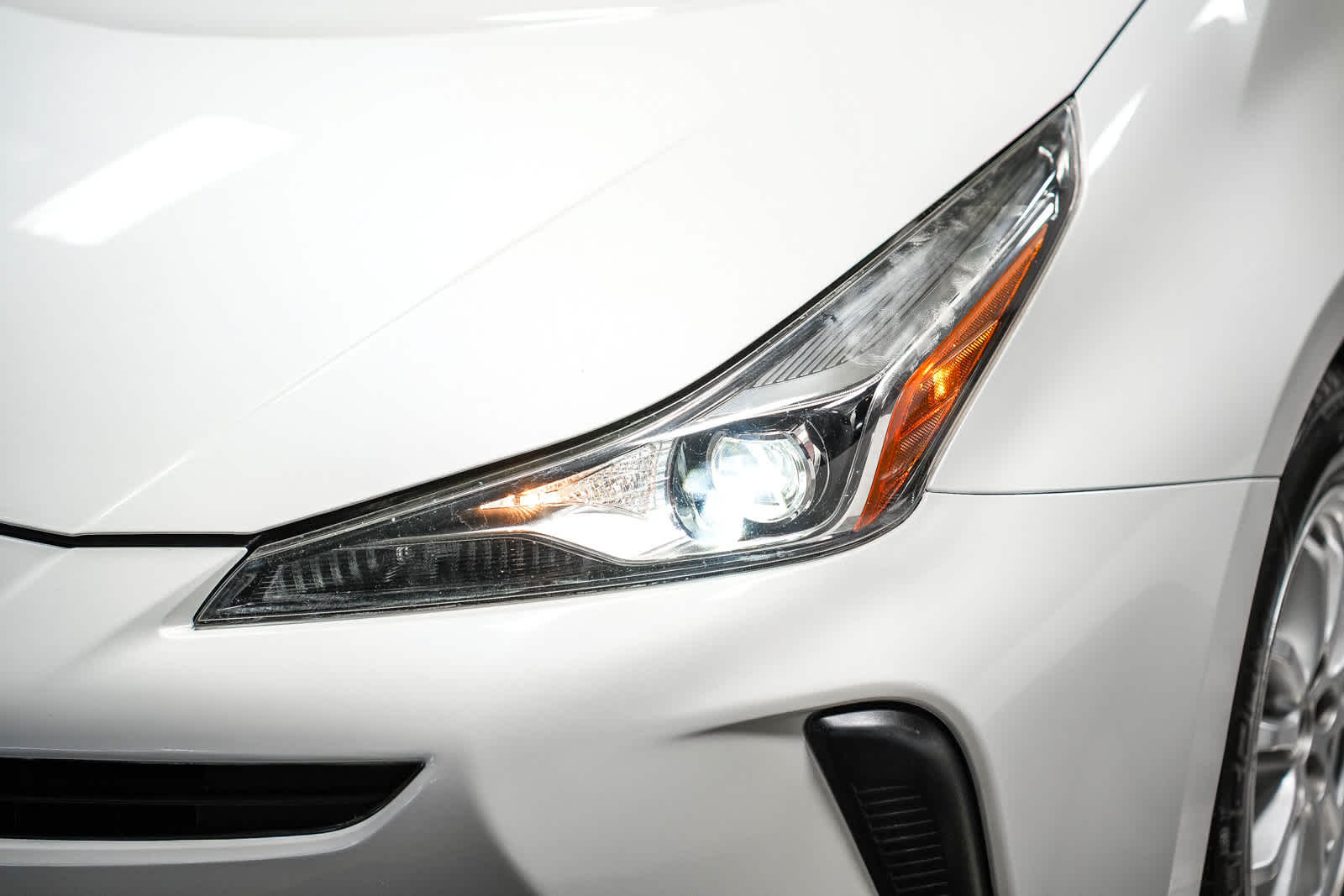 2019 Toyota Prius L Eco