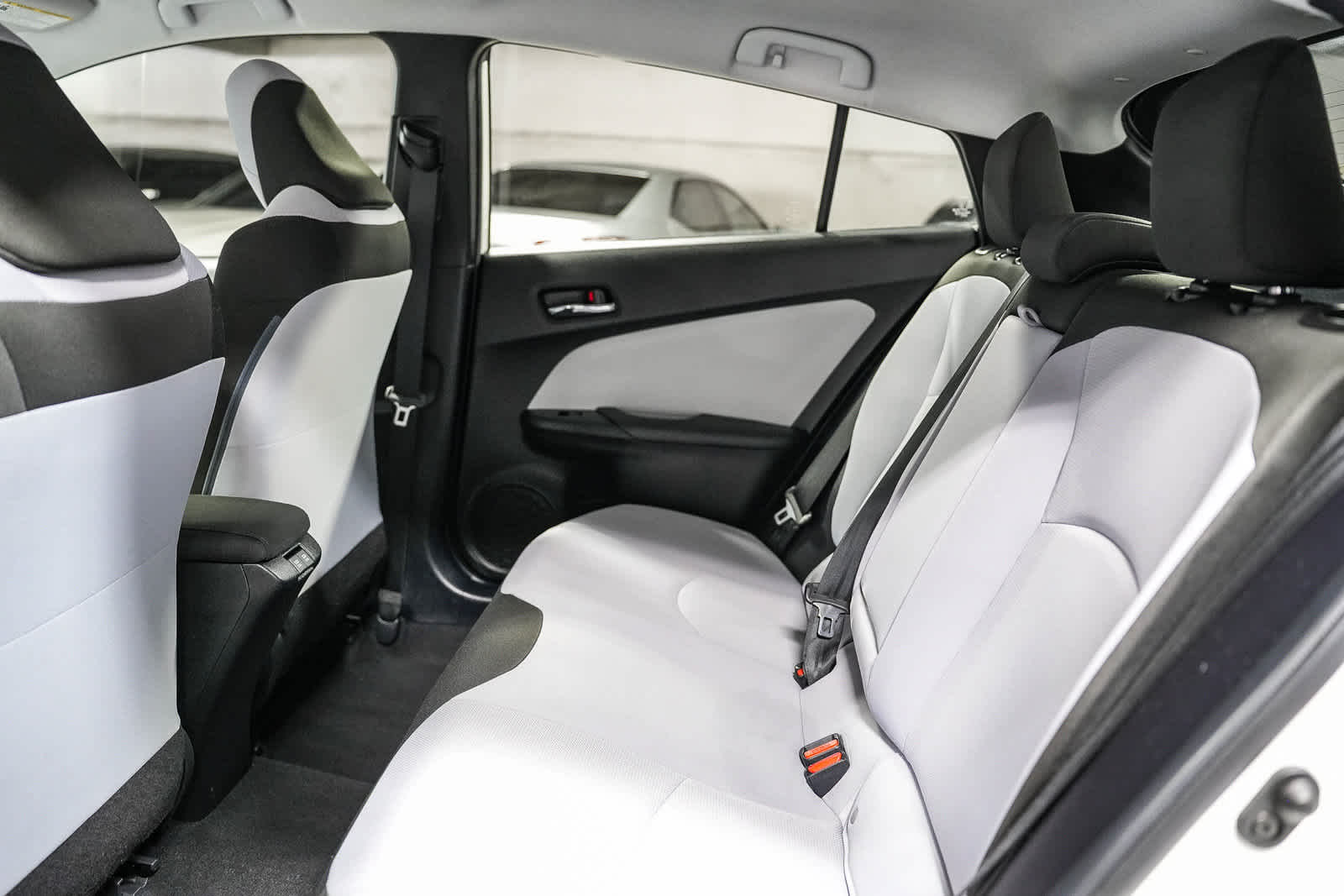 2019 Toyota Prius L Eco
