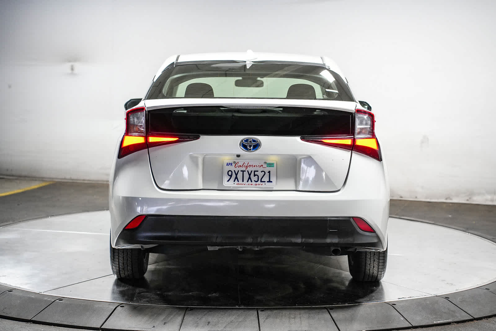2019 Toyota Prius L Eco