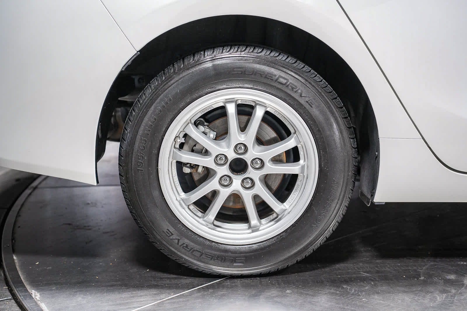 2019 Toyota Prius L Eco