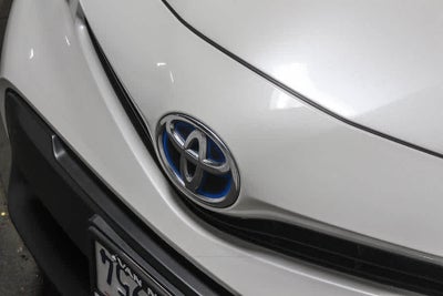 2016 Toyota Prius V Two