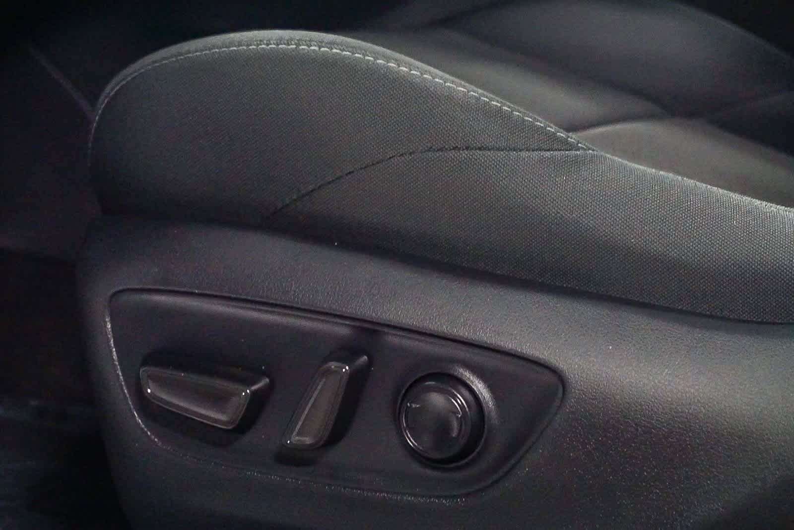 2022 Toyota Venza LE