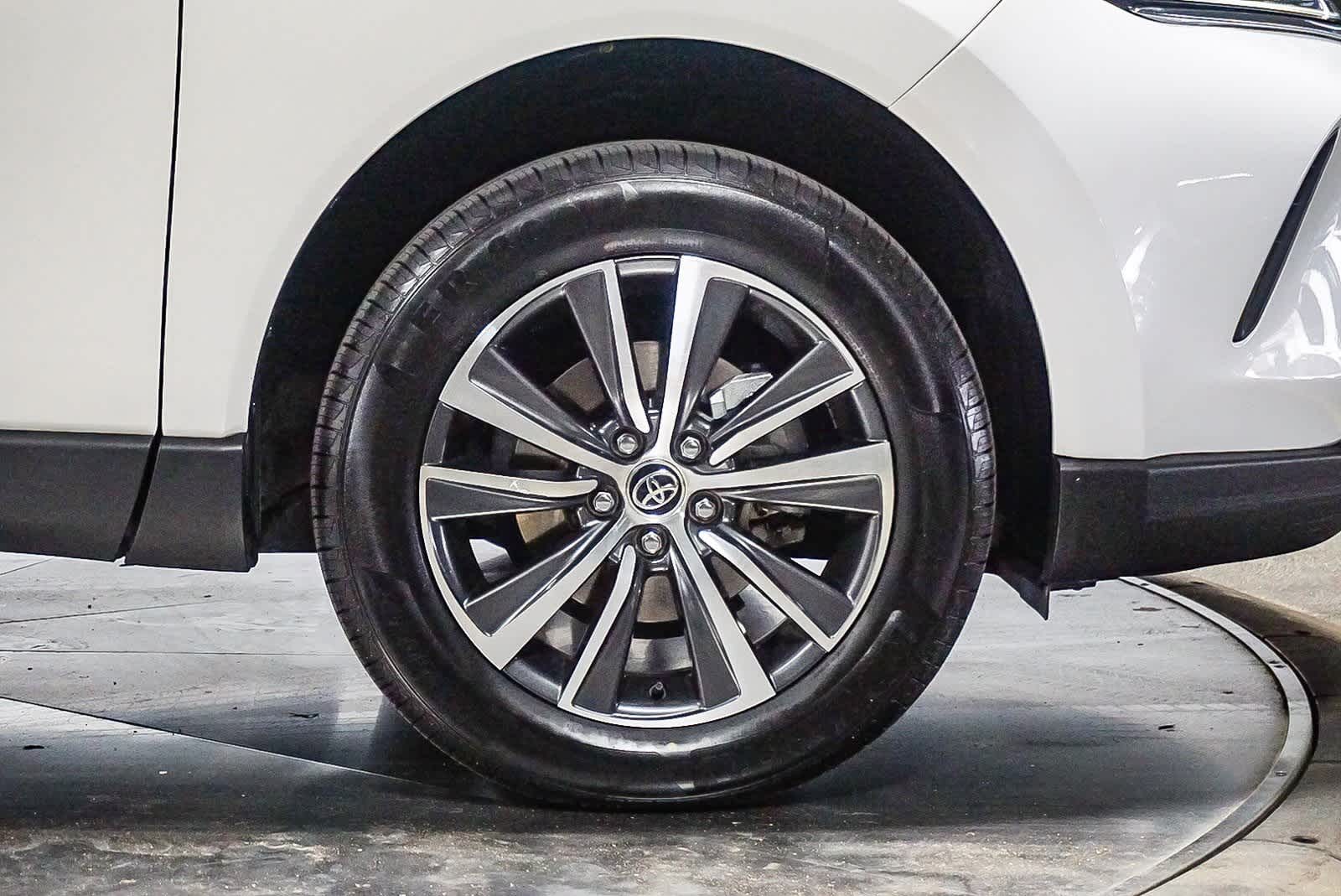 2022 Toyota Venza LE