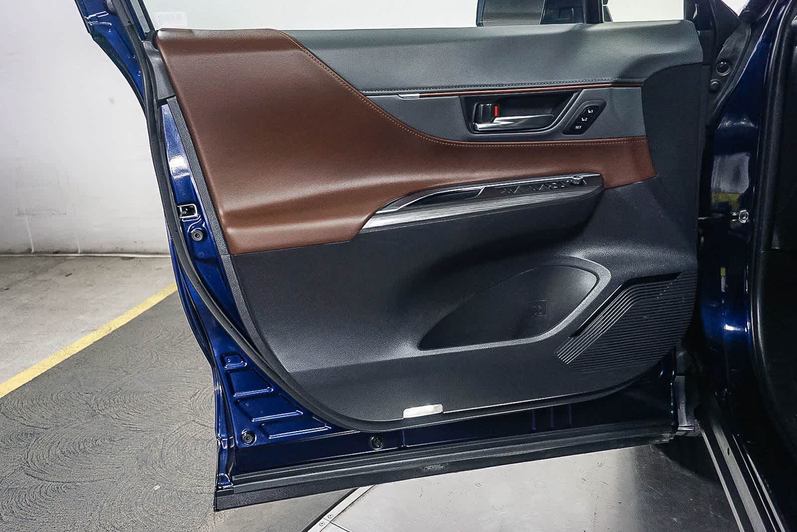 2023 Toyota Venza XLE