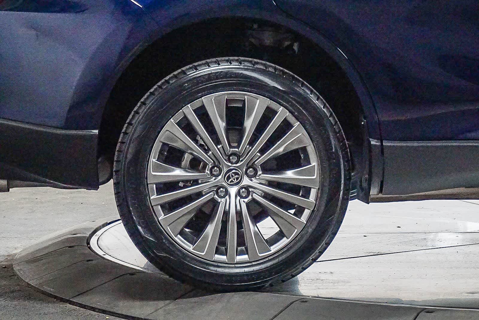 2023 Toyota Venza XLE