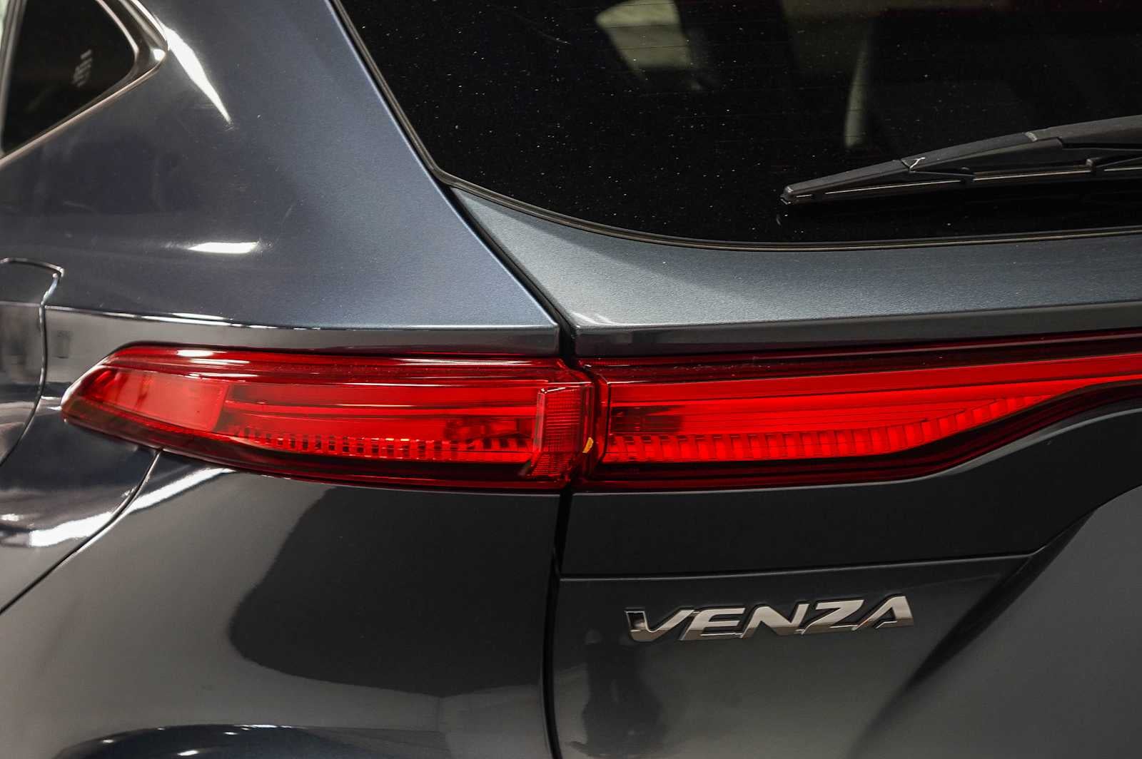 2023 Toyota Venza XLE