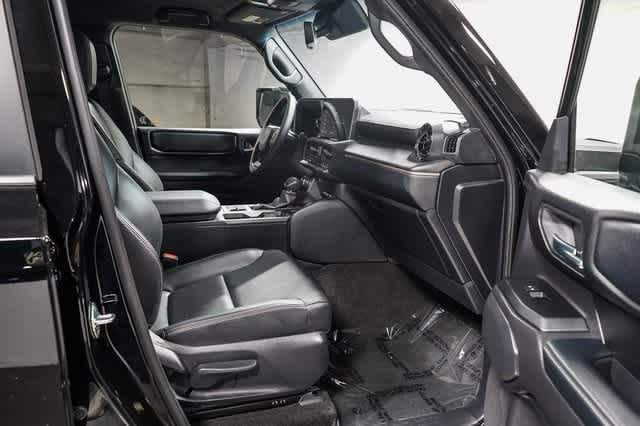 2026 Toyota Land Cruiser 4WD (Natl)