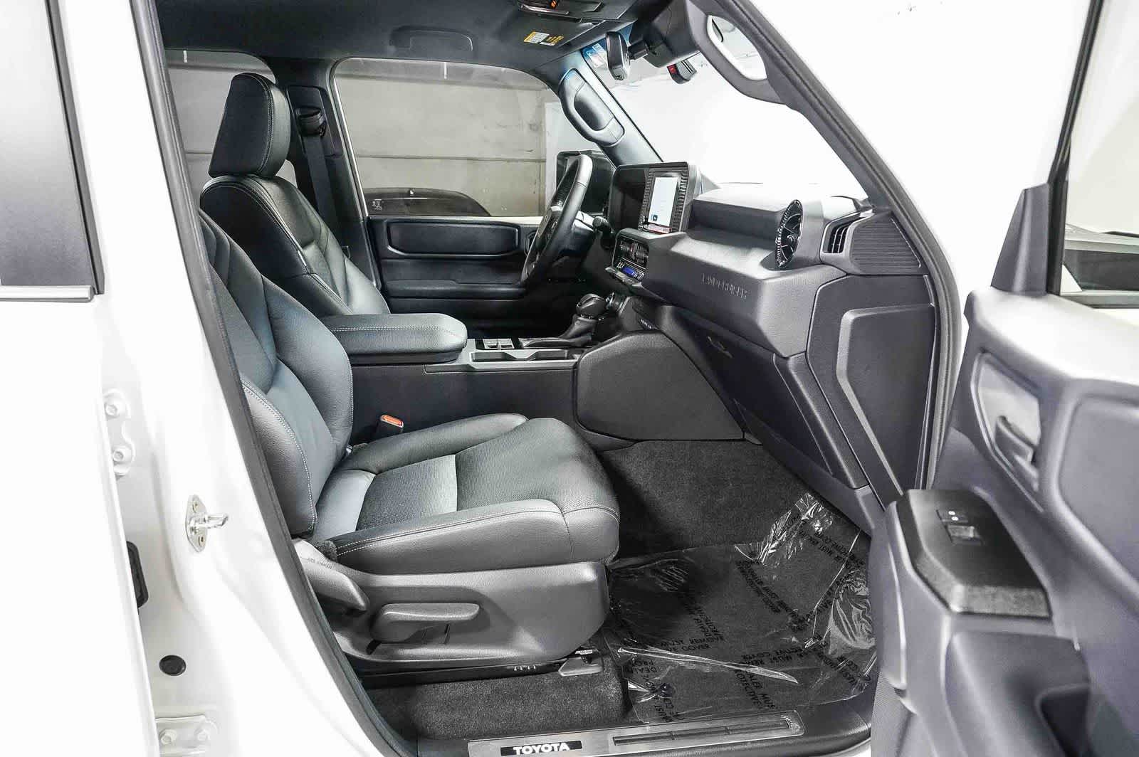 2025 Toyota Land Cruiser 4WD (Natl)