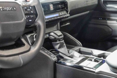 2025 Toyota Land Cruiser 4WD (Natl)