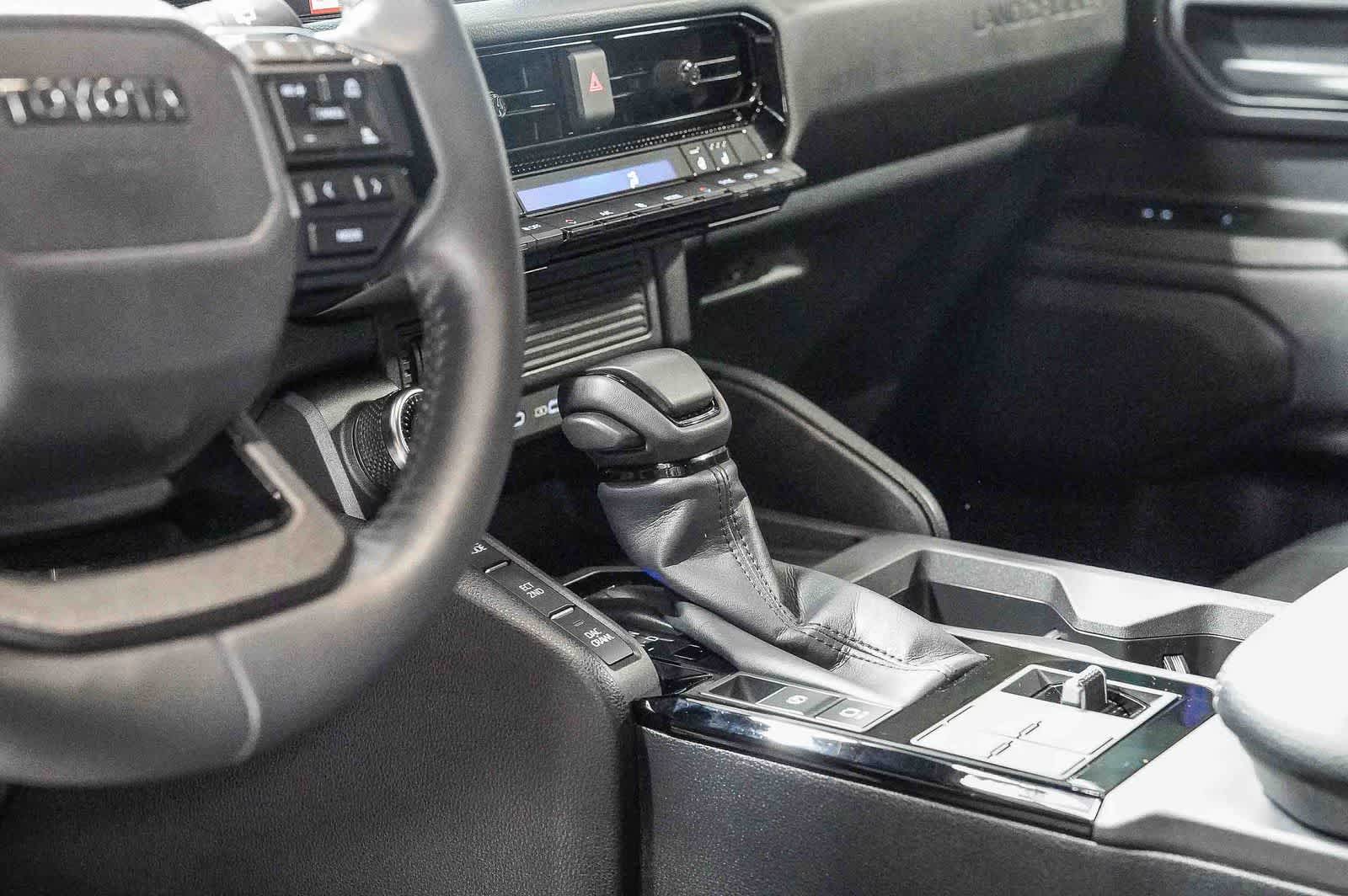 2025 Toyota Land Cruiser 4WD (Natl)