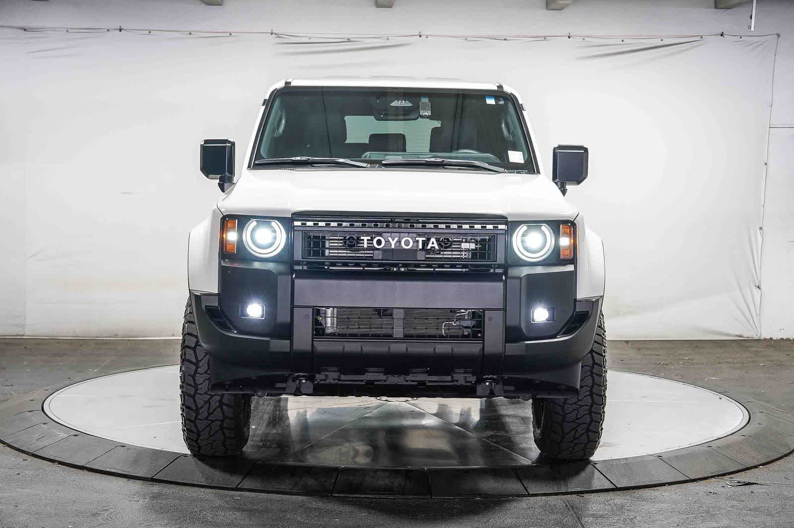 2025 Toyota Land Cruiser 4WD (Natl)