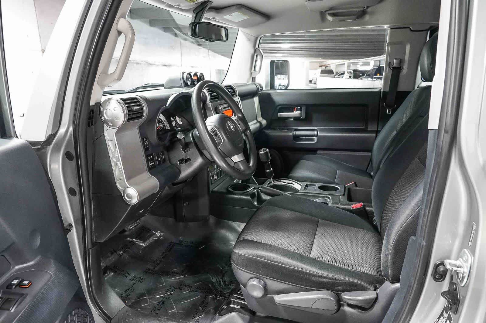 2011 Toyota FJ Cruiser 4WD 4dr Auto (Natl)