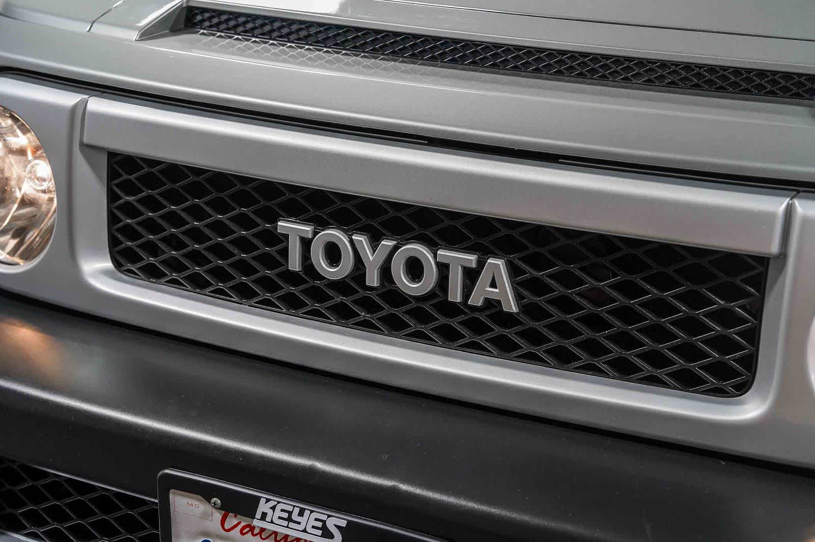 2011 Toyota FJ Cruiser 4WD 4dr Auto (Natl)