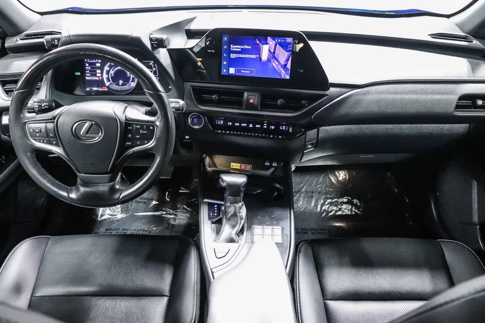 2023 Lexus UX 250h F SPORT Design