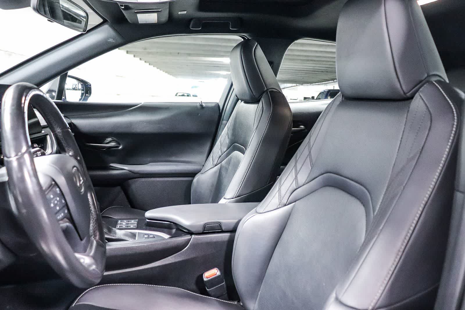 2023 Lexus UX 250h F SPORT Design