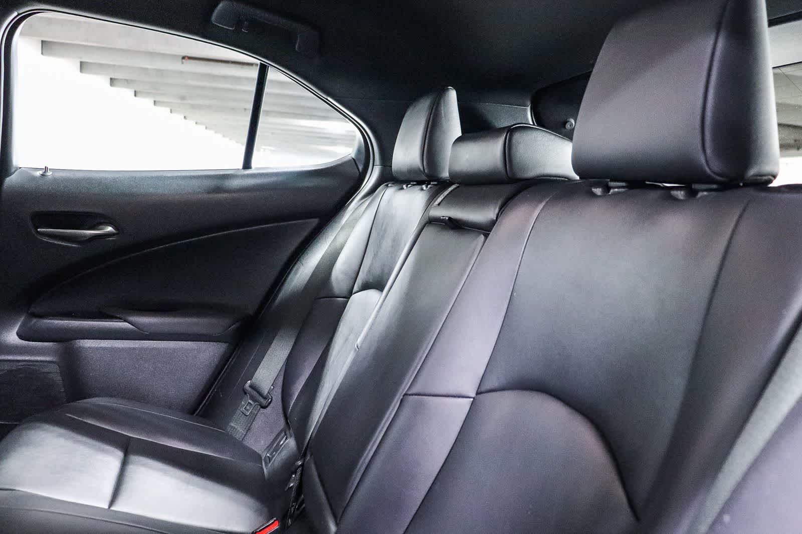 2023 Lexus UX 250h F SPORT Design