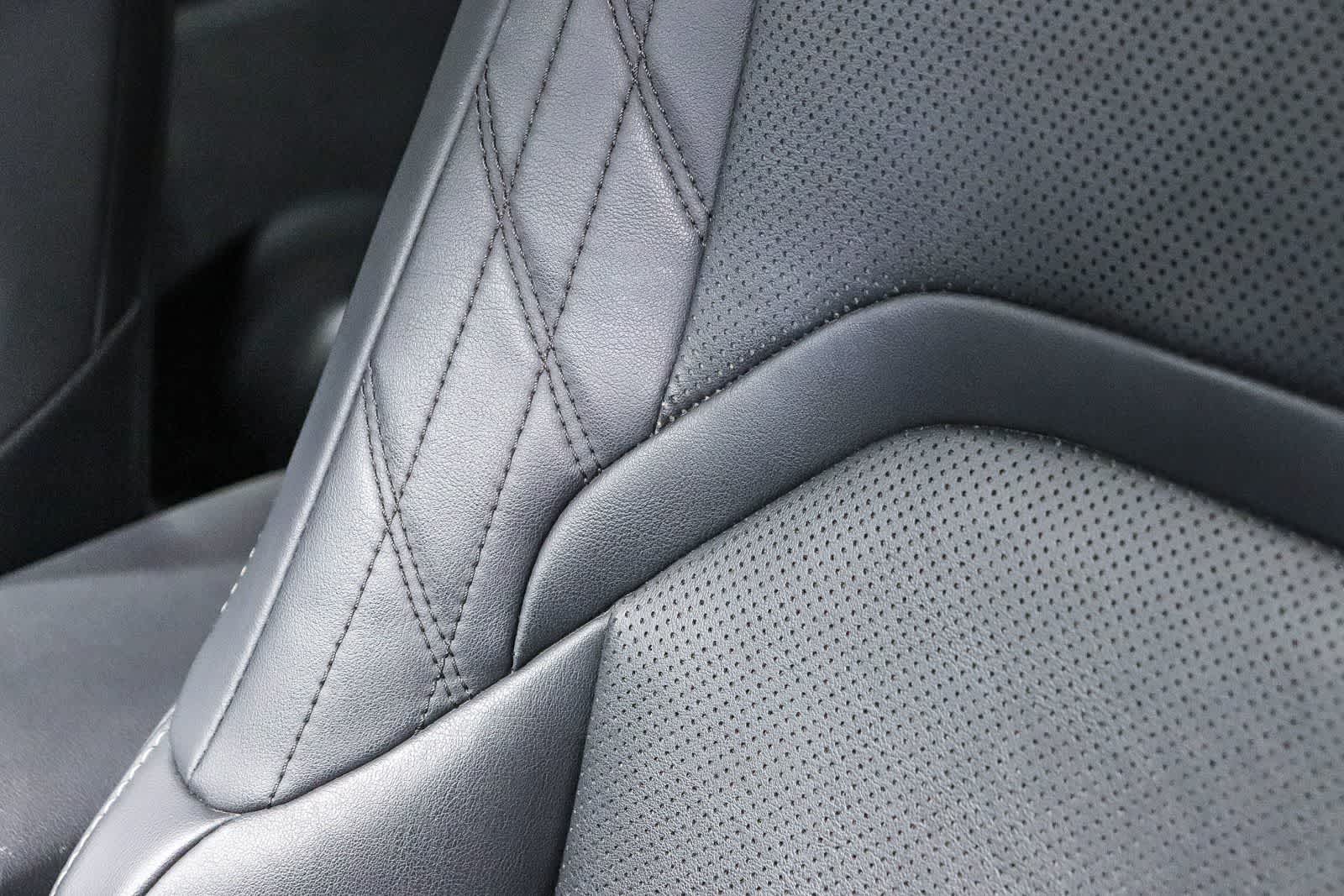 2023 Lexus UX 250h F SPORT Design