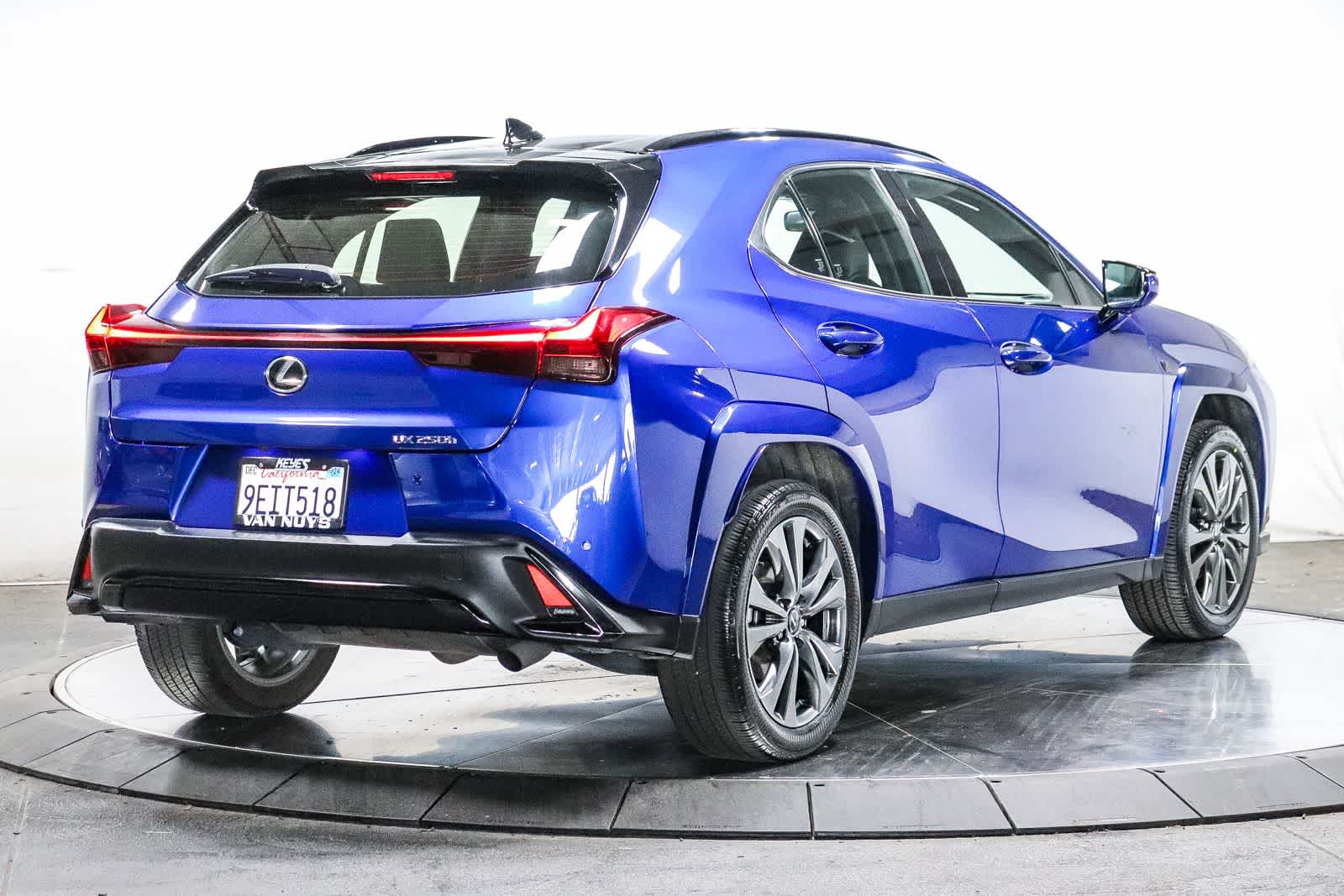 2023 Lexus UX 250h F SPORT Design