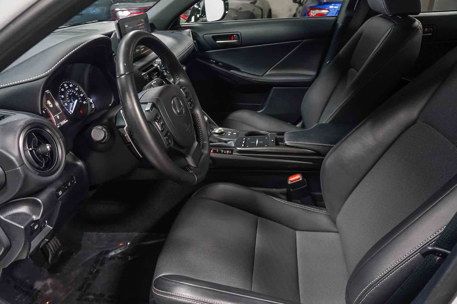 2024 Lexus IS 300 F SPORT Design