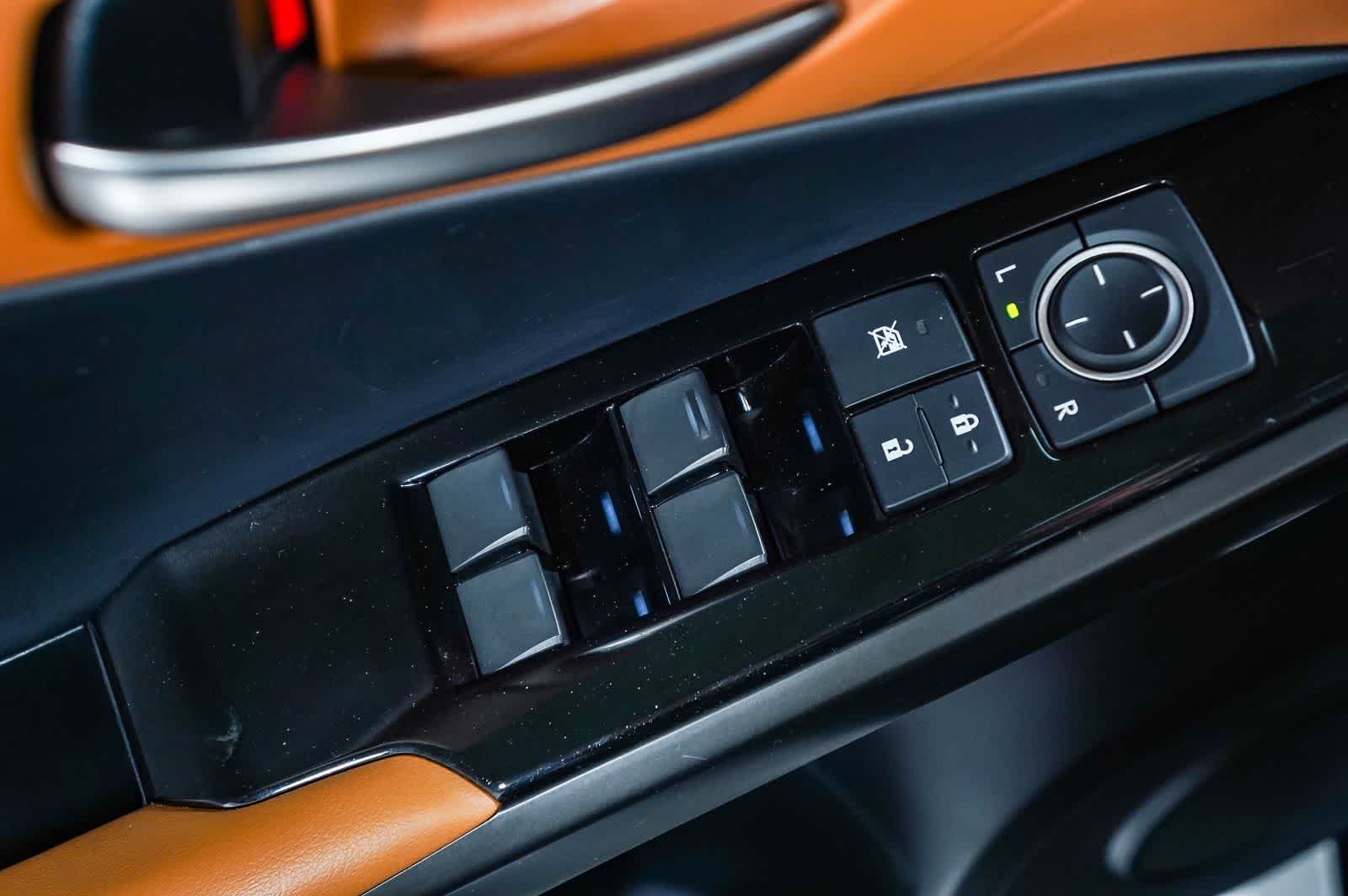 2025 Lexus IS 300 F SPORT Design
